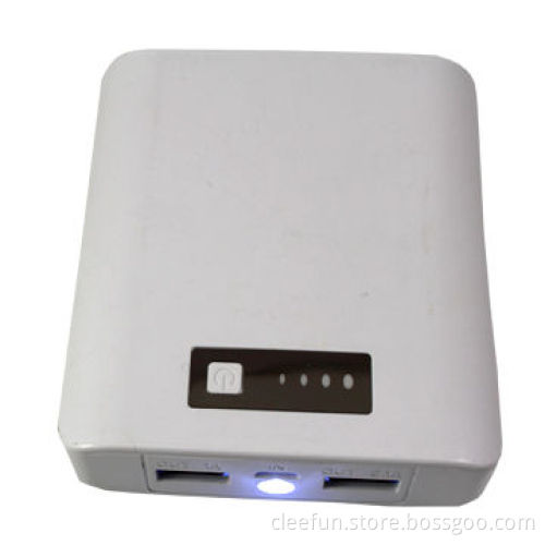 Newest power bank, 8000mAh and small size, convenient to carry, can charge iPhone and iPad